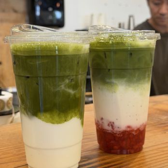 Cooke Street Market - coconut milk matcha latte and strawberry matcha - Poke Near Me - Honolulu, Hawaii