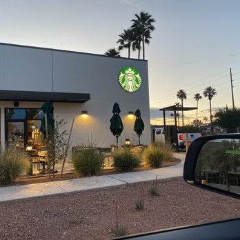 Starbucks - Yummy treat to start Saturday- vanilla sweet cream cold brew - Coffee & Tea Near Me - Tucson, Arizona Starbucks - Yummy treat to start Saturday- vanilla sweet cream cold brew - Coffee & Tea Near Me - Tucson, Arizona
