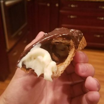 5 Estrellas Bakery - Bakeries Near Me - New York, New York