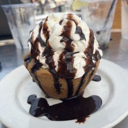 Harpoon Eddie's - Chocolate chip lava cookie