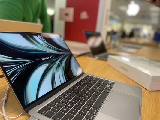 APPLE LOS CERRITOS - Updated June 2025 - 268 Photos & 1018 Reviews