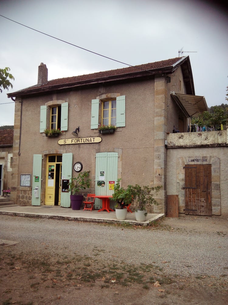 CAMPING LA GARE DES AMIS La Gare, St Fortunat Sur Eyrieux, Ardèche