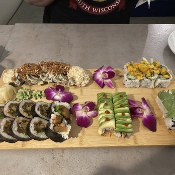 Screaming Tuna Mequon - All the vegan sushi - Sushi Bars Near Me - Mequon, Wisconsin Screaming Tuna Mequon - All the vegan sushi - Sushi Bars Near Me - Mequon, Wisconsin