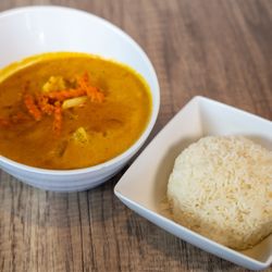 Hug Thai Express - Yellow Curry with chicken