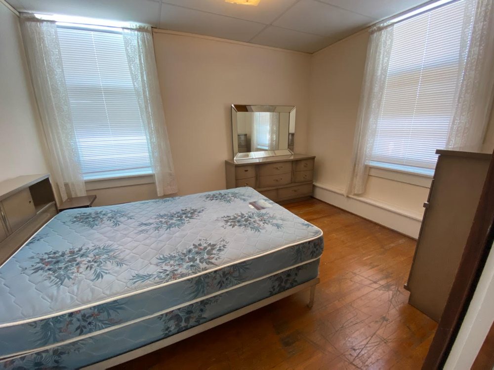 BROADWAY SQUARE APARTMENTS Updated June 2024 Request Information