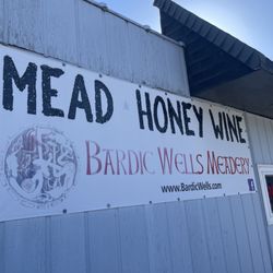 Bardic Wells Meadery - Sign out front