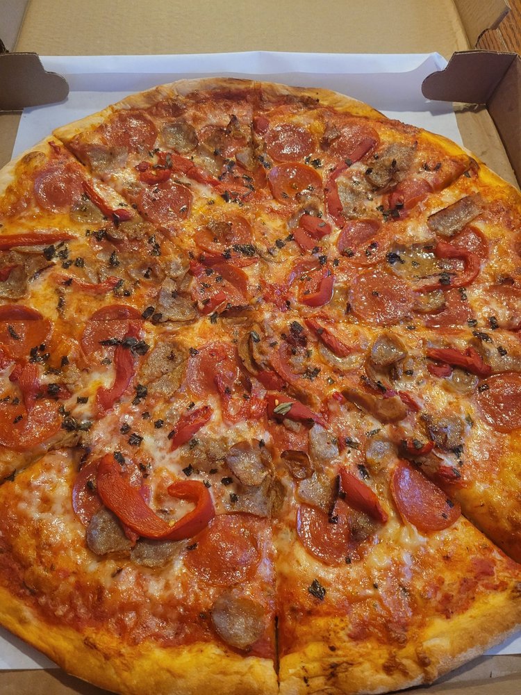 GINO’S PIZZA Updated September 2024 21 Photos & 27 Reviews 179