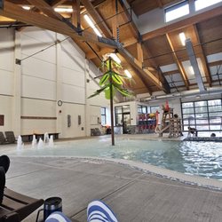 Sunriver Homeowners Aquatic and Recreation Center - Kid splash area and life jackets