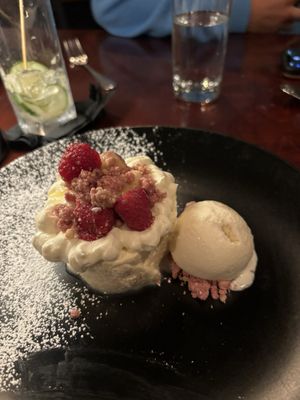 Ella's Food & Drink by null