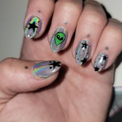 Oasis Nails - Chrome with alien and stars