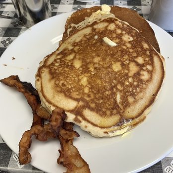 Shady Glade Cafe - Buttermilk pancakes and bacon - Cafes Near Me - Karnack, Texas