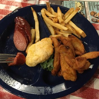 Bennett's Pit Bar-B-Que - Barbeque Near Me - Pigeon Forge, Tennessee