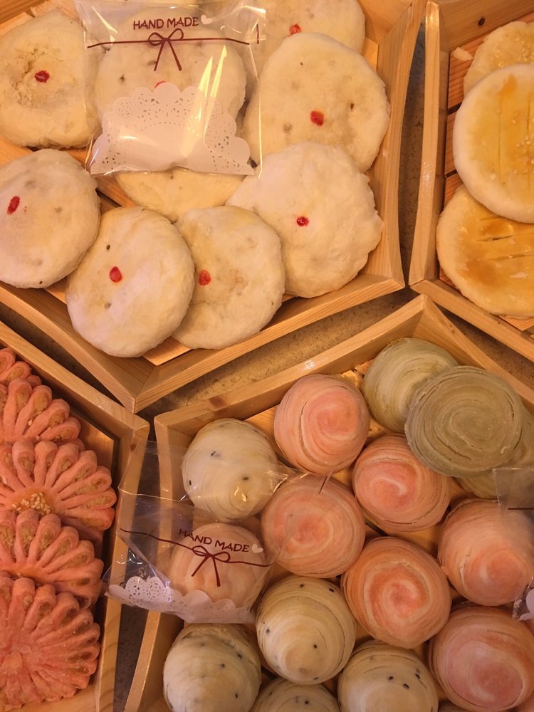 THE VINTAGE TEAPOT Updated September 2024 13 Photos 8 Cathedral