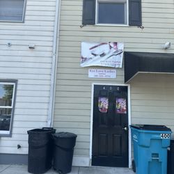 Eye Love Lashes - Entrance door