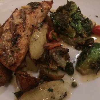 Broadway Grill - Salmon, roasted potatoes and veggies - American Near Me - Burlingame, California