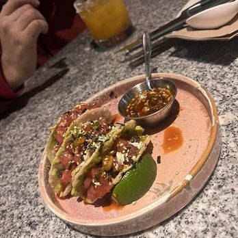 Moxies Pickering Restaurant - Tiny Tuna Tacos - Canadian (New) Near Me - Pickering, Ontario