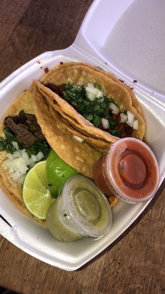 LAKE ACWORTH ANTIQUE & FLEA MARKET Updated September 2024 4375 Cobb Parkway North NW