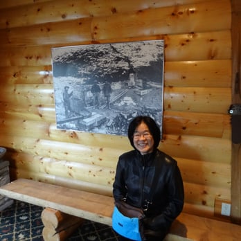 Mountaineer Grill - Waiting for our friends - New American Near Me - McKinley Park, Alaska