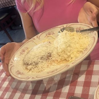 Kenny's Italian Kitchen - Half spaghetti with red sauce Half Alfredo sauce - Italian Near Me - Dallas, Texas