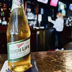 Shoxs Billiard Lounge - Beer