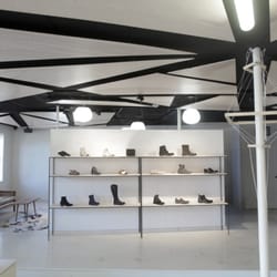 Kasuri - Kasuri shoe wall