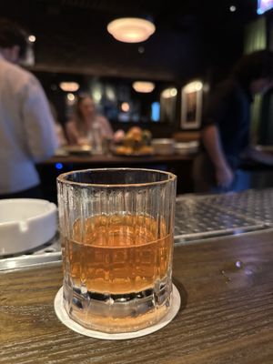 Gus' Sip & Dip by null