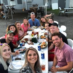 Stu's Place - Great friends at a great place