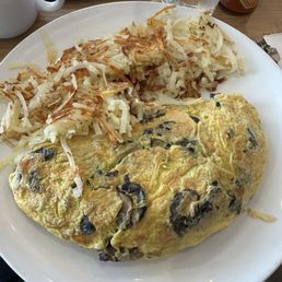 Mushroom and cheese omelette with hasbrowns
