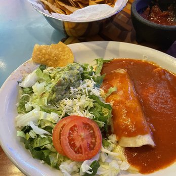 Los Tres - Lunch enchiladas supreme - Mexican Near Me - Raleigh, North Carolina