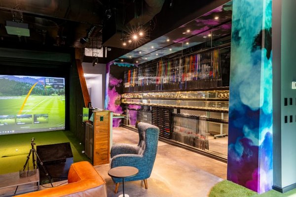 Five Iron Golf by null