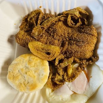 Kihei Caffe - Southern Fried Catfish & Fried Peppers - Hawaiian Near Me - Kihei, Hawaii