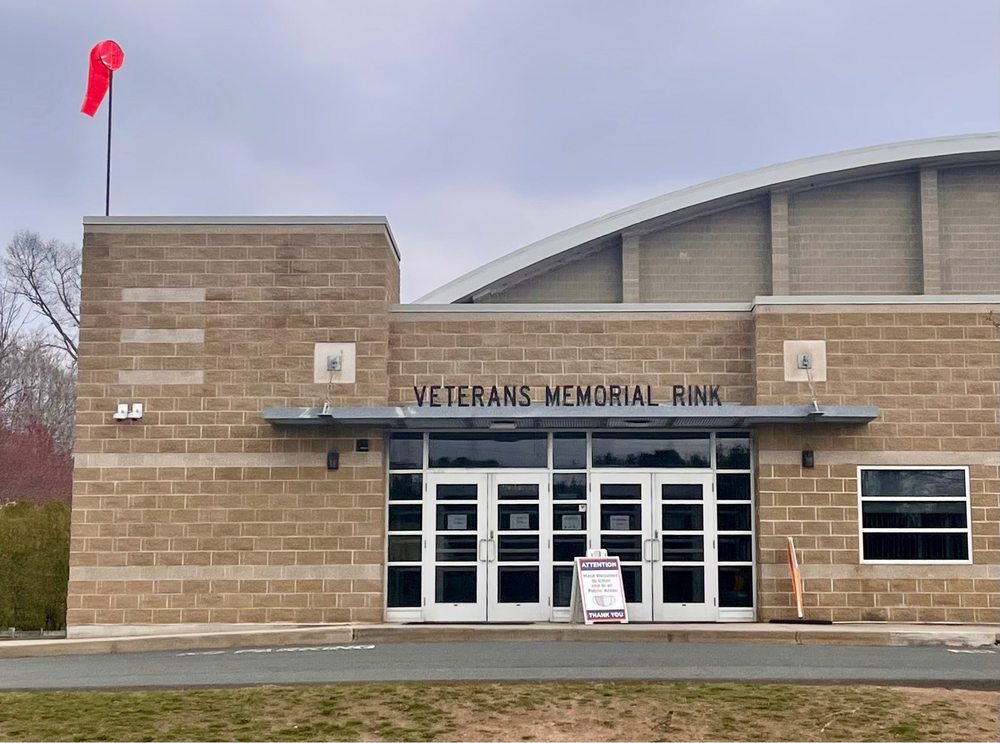 VETERANS MEMORIAL ICE RINK Updated September 2024 11 Reviews 56
