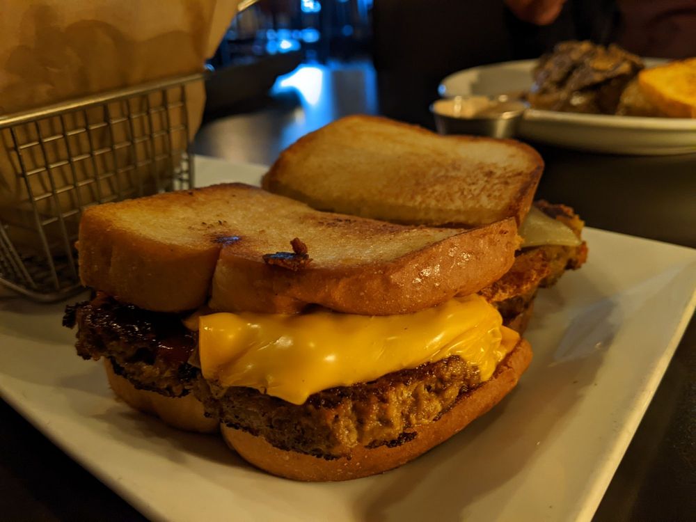 Cooper's on 5th