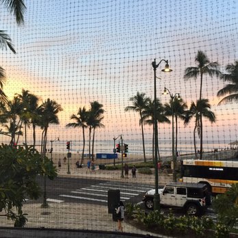 Lulu's Waikiki - What a gorgeous spot for a meal! - Burgers Near Me - Honolulu, Hawaii Lulu's Waikiki - What a gorgeous spot for a meal! - Burgers Near Me - Honolulu, Hawaii