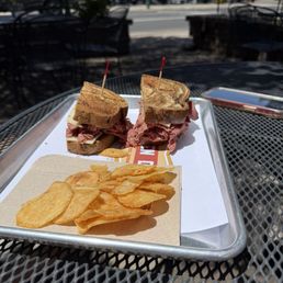 Pastrami with homemade fries Pastrami with homemade fries