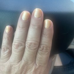 Gallery Nail and Spa - Beautiful color, no sharp edges ti slash people with, thankfully. Just wonderful experience.