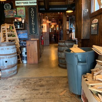 Boothbay Craft Brewery - Insude - New American Near Me - Boothbay, Maine