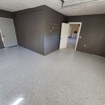 Dickson Floor Concrete Polishing - Garage with decorative flakes - Flooring Near Me - Paso Robles, California Dickson Floor Concrete Polishing - Garage with decorative flakes - Flooring Near Me - Paso Robles, California