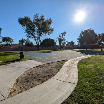 Gilbert Park - Basketball court - Parks Near Me - Fullerton, California Gilbert Park - Basketball court - Parks Near Me - Fullerton, California