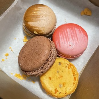La Bonne Bouchee - Macaroons - Bakeries Near Me - Saint Louis, Missouri