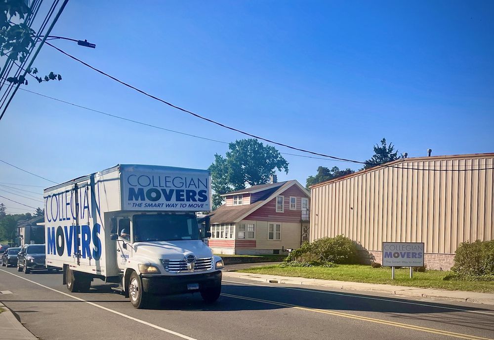 COLLEGIAN MOVERS INC