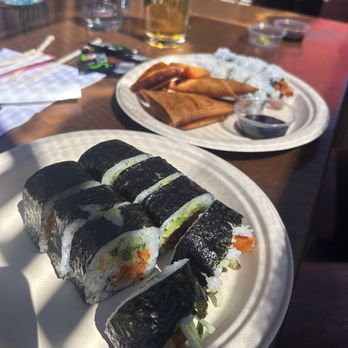 Maki Maki Sushi - Vegan roll - Sushi Bars Near Me - Bend, Oregon Maki Maki Sushi - Vegan roll - Sushi Bars Near Me - Bend, Oregon