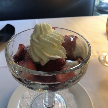 Petite Violette - Strawberries Romanoff - French Near Me - Atlanta, Georgia