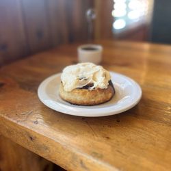 Gold Water Cafe - Cinnamon roll with cream cheese frosting