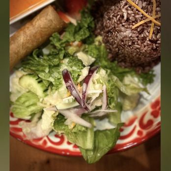 Little Plearn Thai Kitchen - Terrific yellow curry, and vegetables, salad, & egg roll all inclusive - Thai Near Me - Berkeley, California