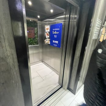 Hotel Jatay - Elevator - Hotels Near Me - Tijuana, BCN
