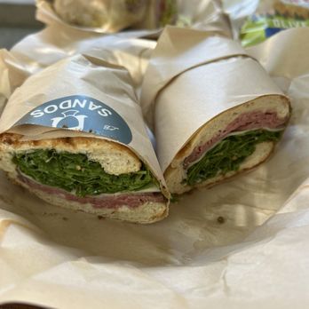 Wigz - The Classic Roast Beef (no tomatoes) - Sandwiches Near Me - Laguna Beach, California Wigz - The Classic Roast Beef (no tomatoes) - Sandwiches Near Me - Laguna Beach, California
