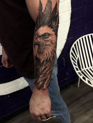 B & B Tattoos & Piercing