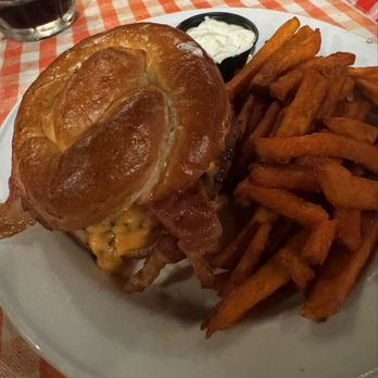 J Timothy's Taverne - Pub Burger (should have ordered more wings) - American Near Me - Plainville, Connecticut J Timothy's Taverne - Pub Burger (should have ordered more wings) - American Near Me - Plainville, Connecticut