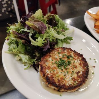 Fishwives - Crab cake - Seafood Near Me - Pasadena, California